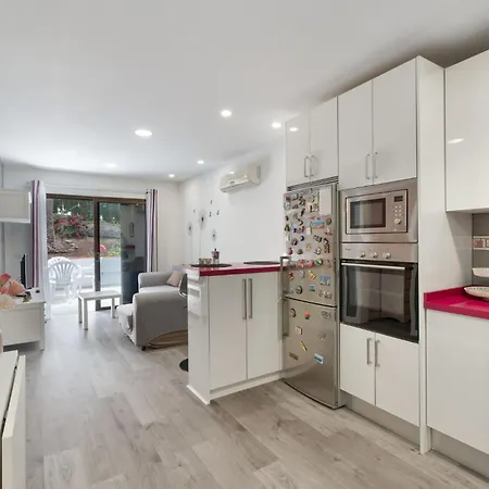 Charming 2-bedroom In Apartmán *