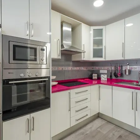 Charming 2-bedroom In شقة *